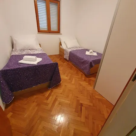 Altea Holidey With Jacuzzi And Free Parking Holiday home Makarska